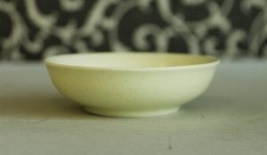 Bát muối men kem