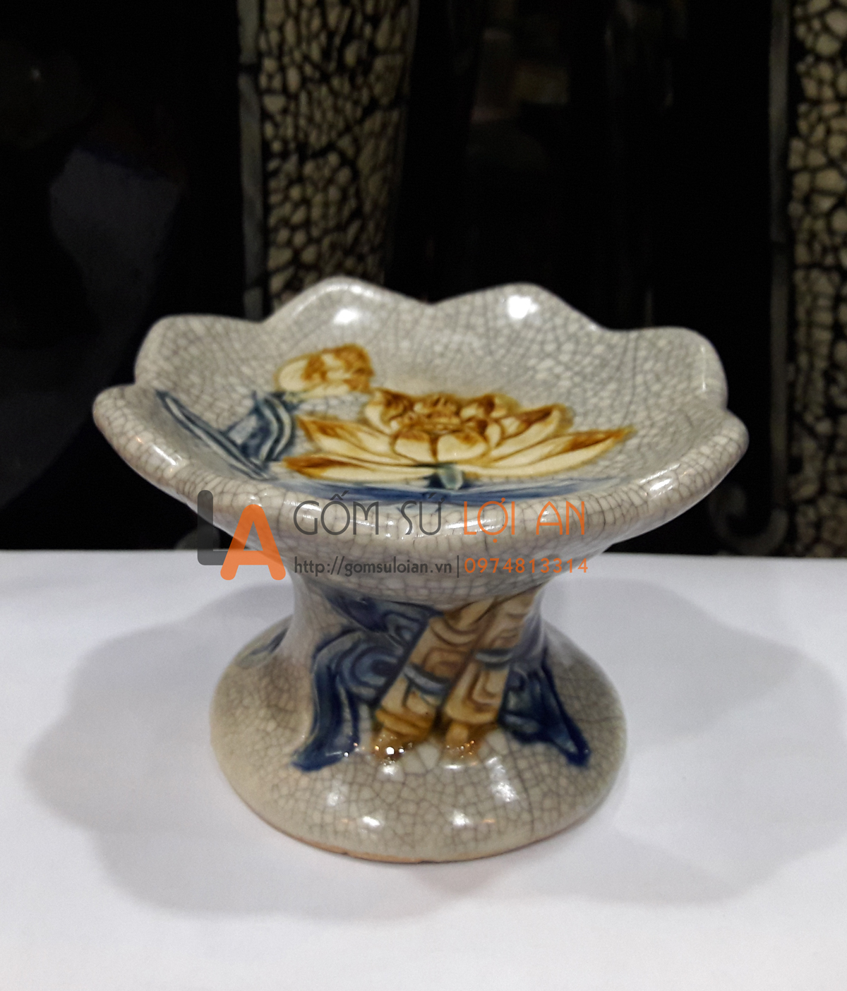 Chân nến rạn khắc sen cao 8 cm